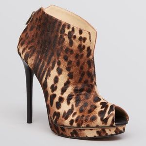 Kenneth Cole Test Time Peep Toe Leopard Print High Heel Ankle Booties Size 8.5M